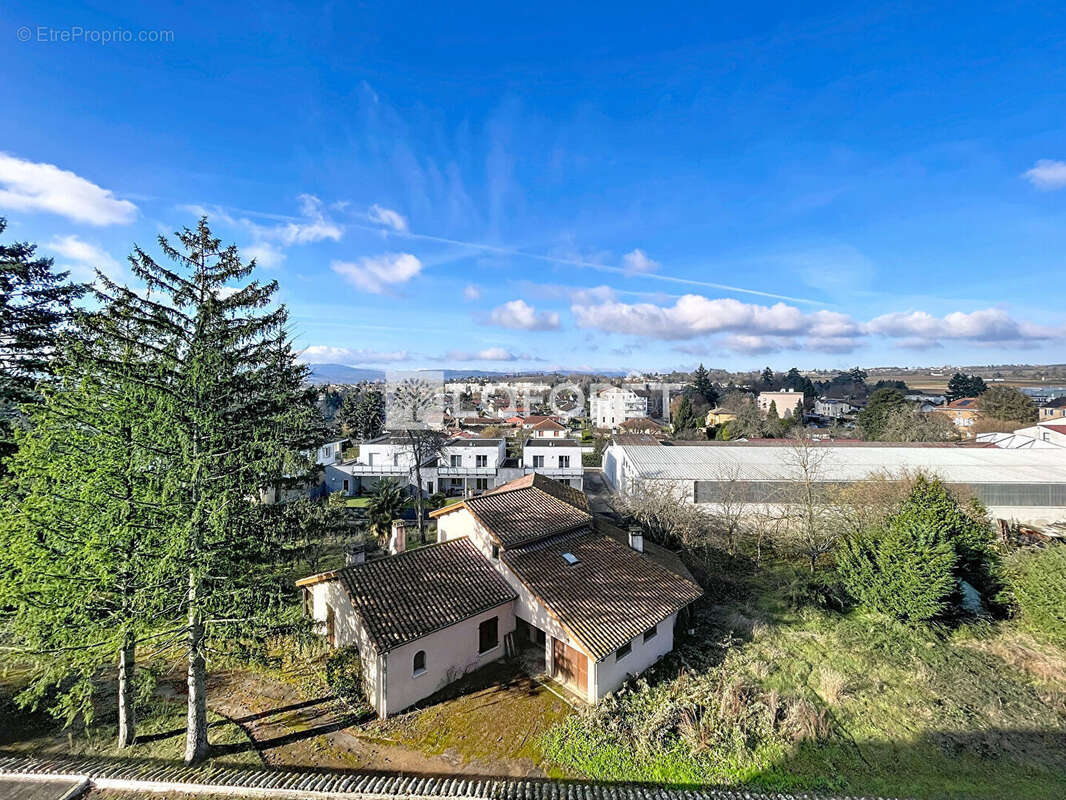 Appartement à CHARNAY-LES-MACON