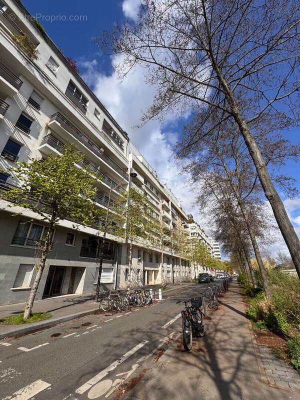 Appartement à PARIS-19E