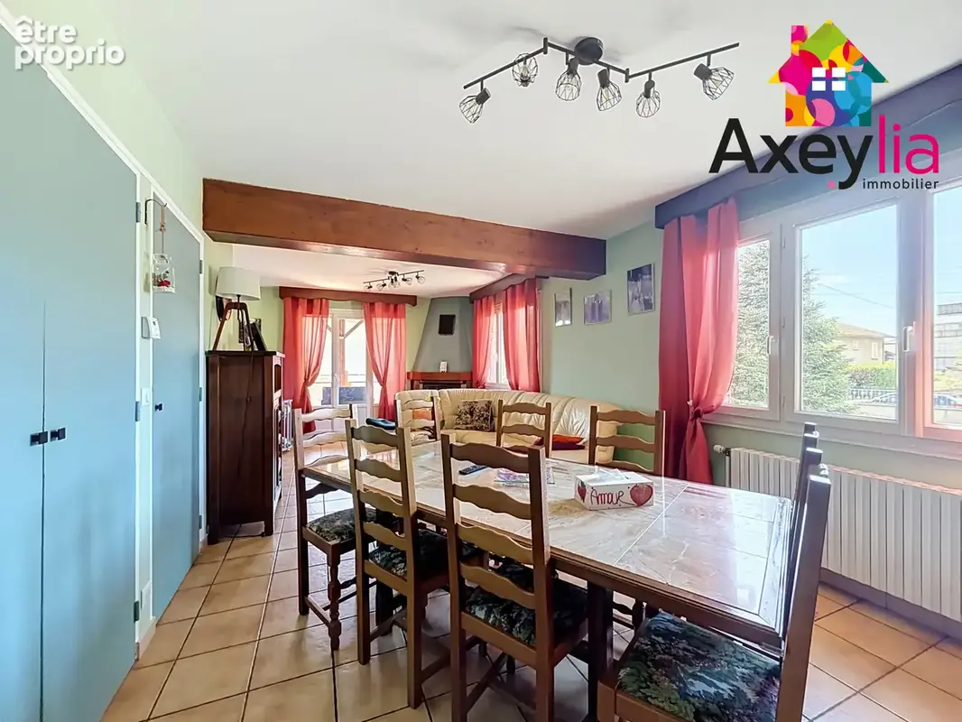 A vendre - feurs -  maison individuelle avec 5 chambres, grand garage et terrain - photo 5