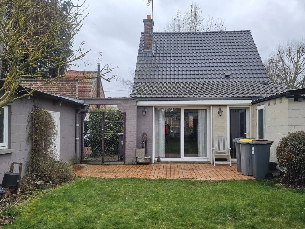 Maison à NEUVILLE-EN-FERRAIN