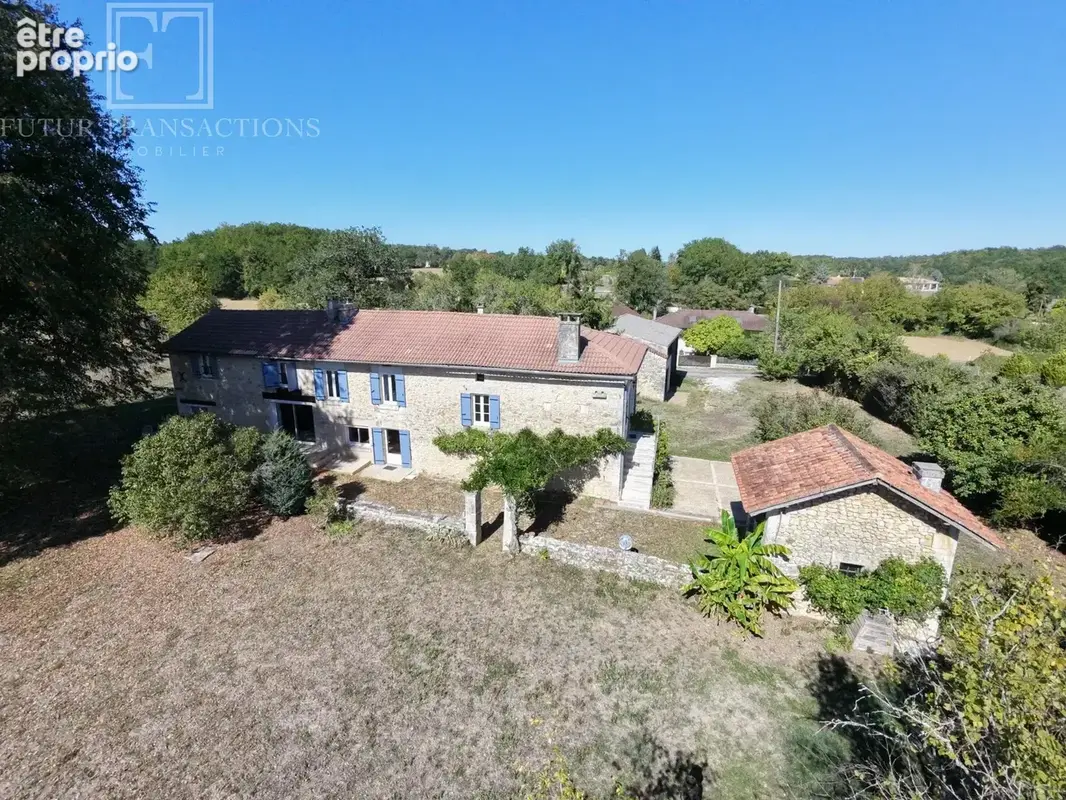 Maison à CHAMPAGNAC-DE-BELAIR