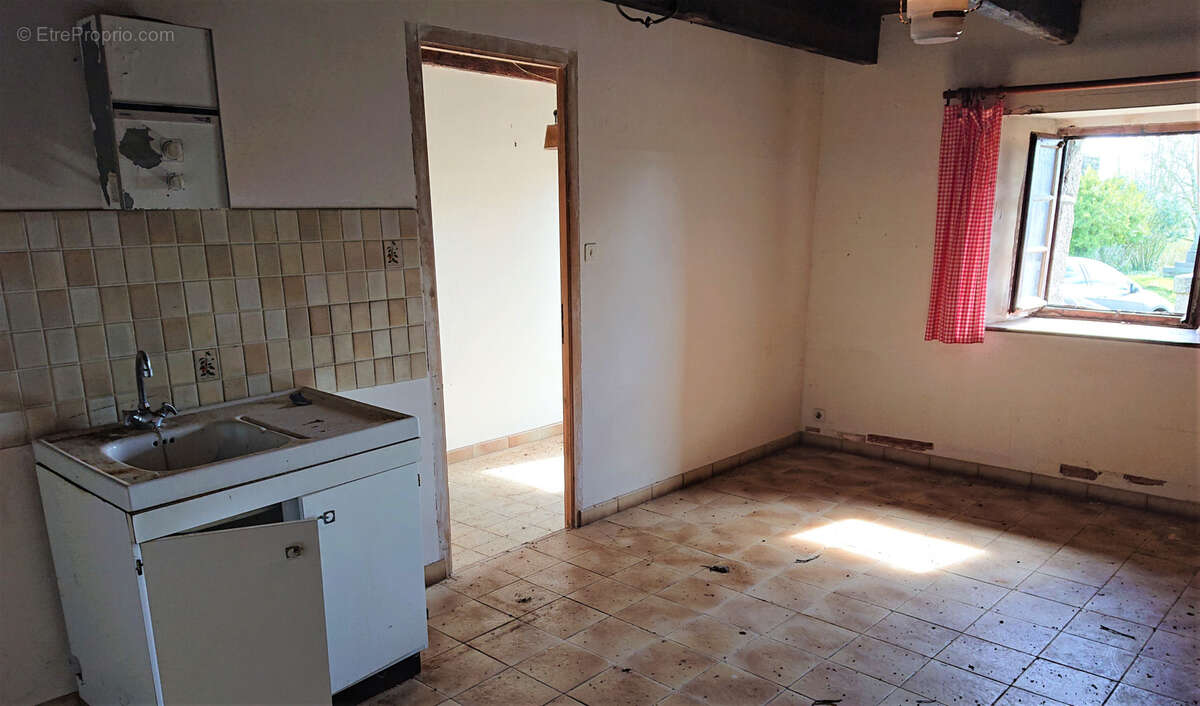 Maison à SAINT-NICOLAS-DU-PELEM