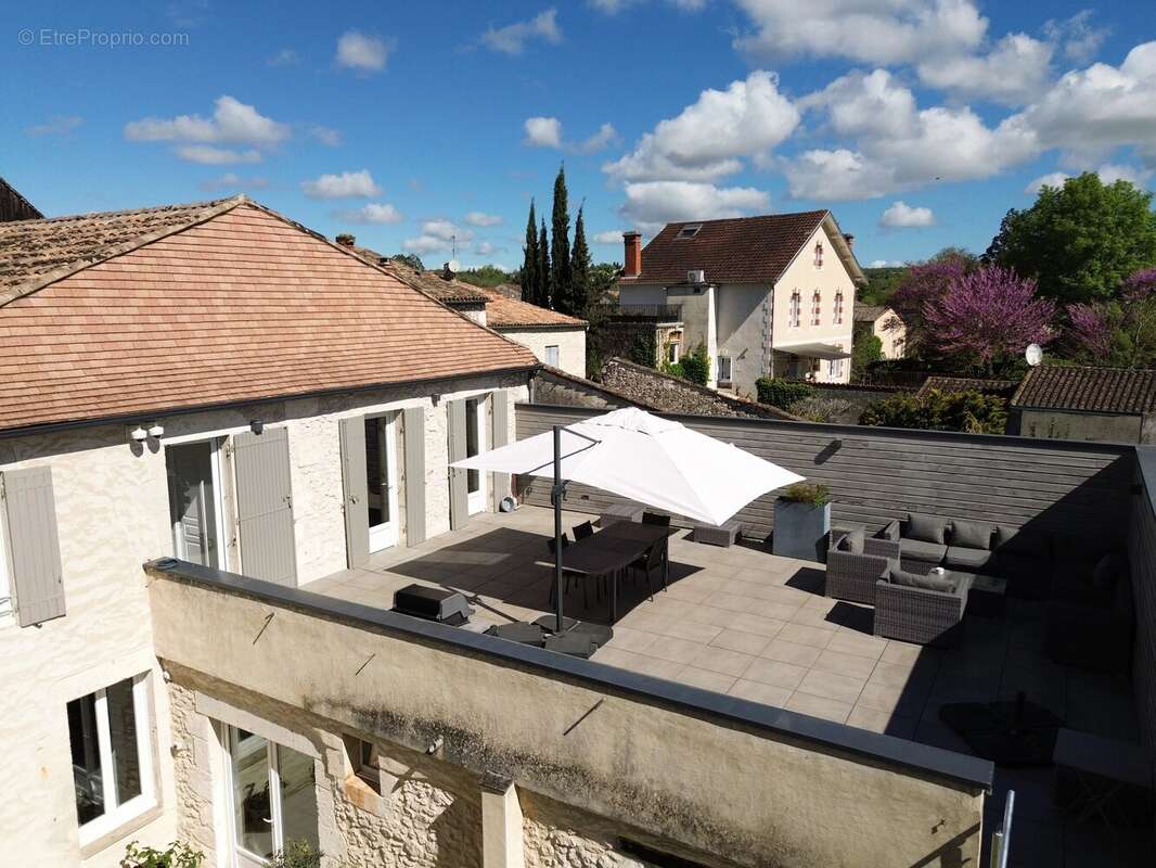 Maison à EYMET