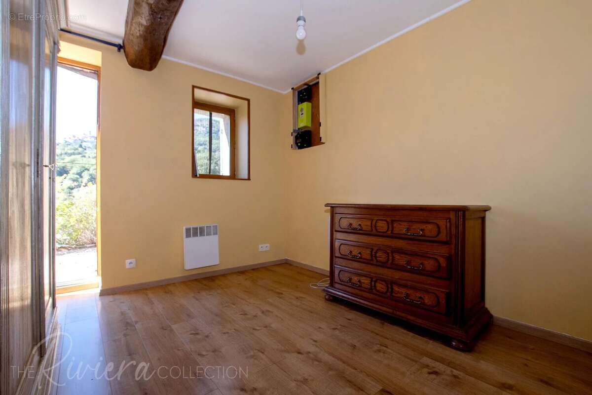 Maison à TOURRETTES-SUR-LOUP