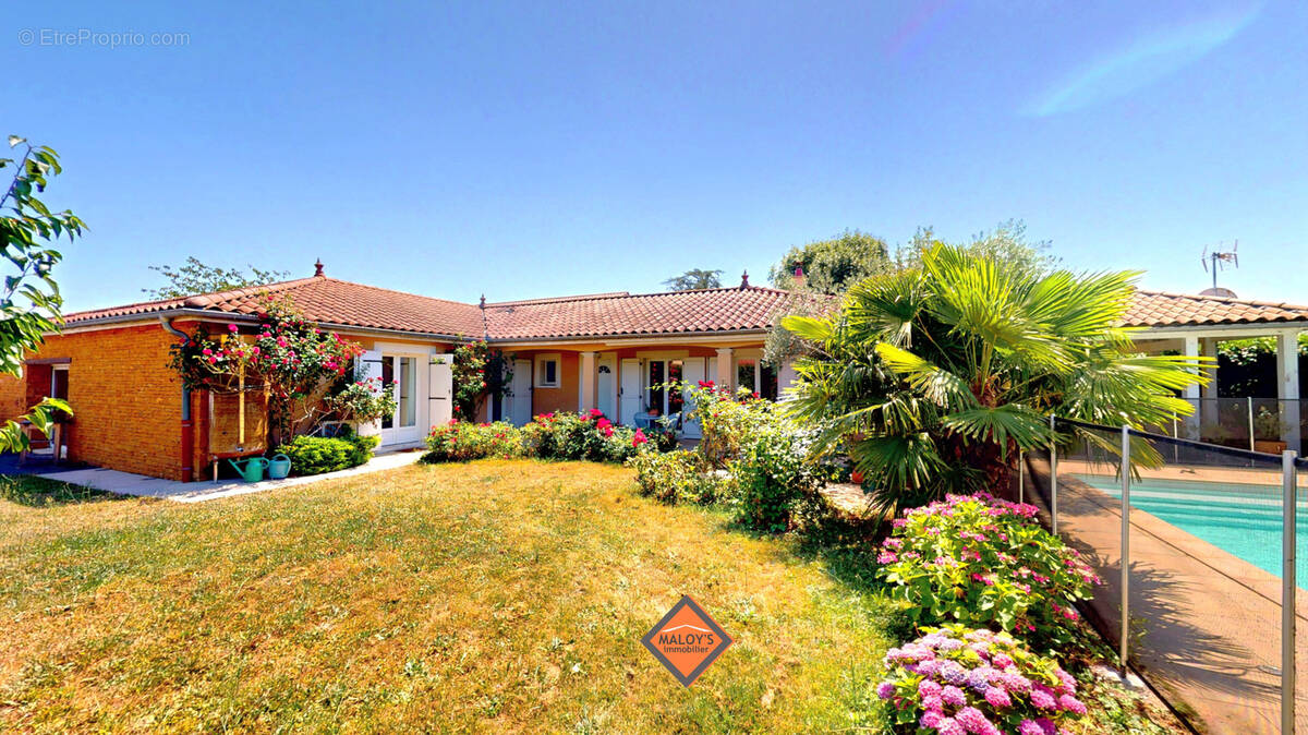 Maison à CHAZAY-D&#039;AZERGUES