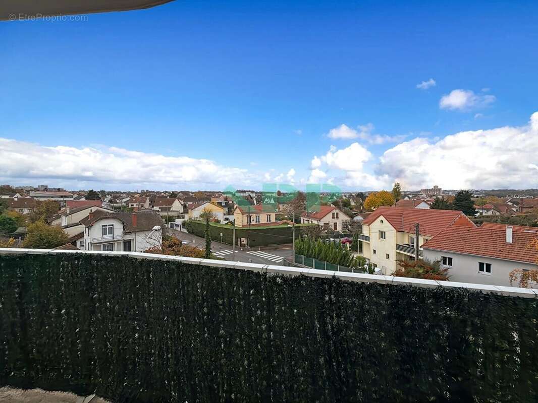 Appartement à VIGNEUX-SUR-SEINE