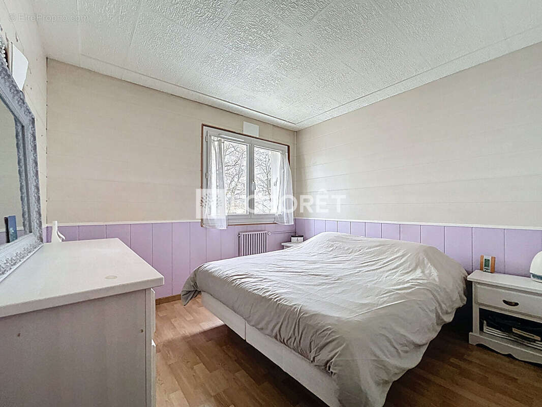 Appartement à VERNEUIL-SUR-SEINE