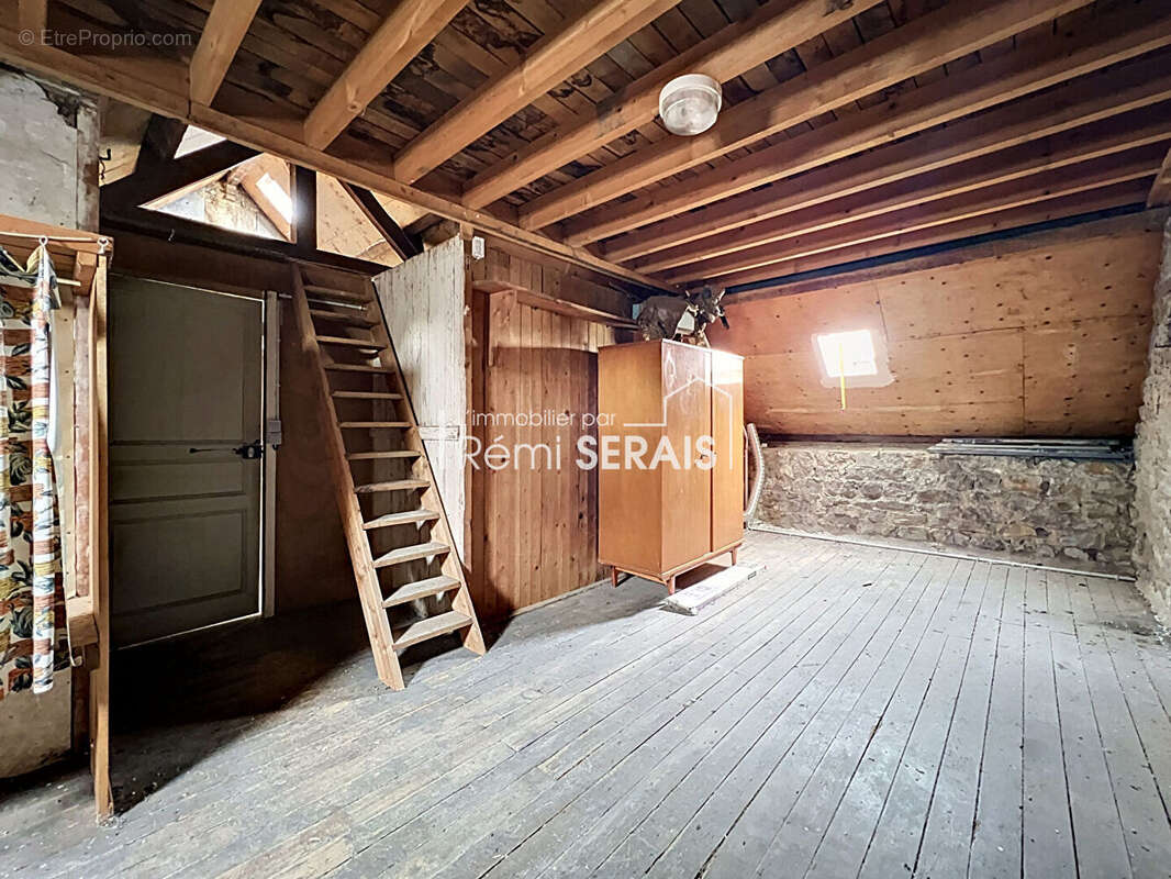 A VENDRE - Maison de caractère avec dépendances - 6 min Bagnoles de l'Orne - photo 13