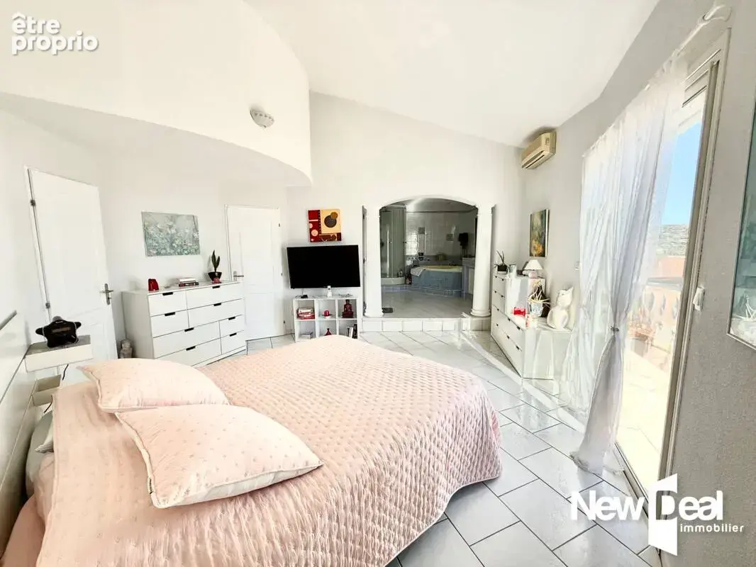 Villa d'architecte 210 m², vue mer & golf, piscine-Sainte-Maxime - photo 9