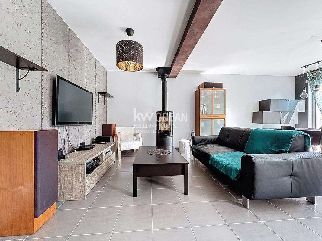 Maison à LE RELECQ-KERHUON