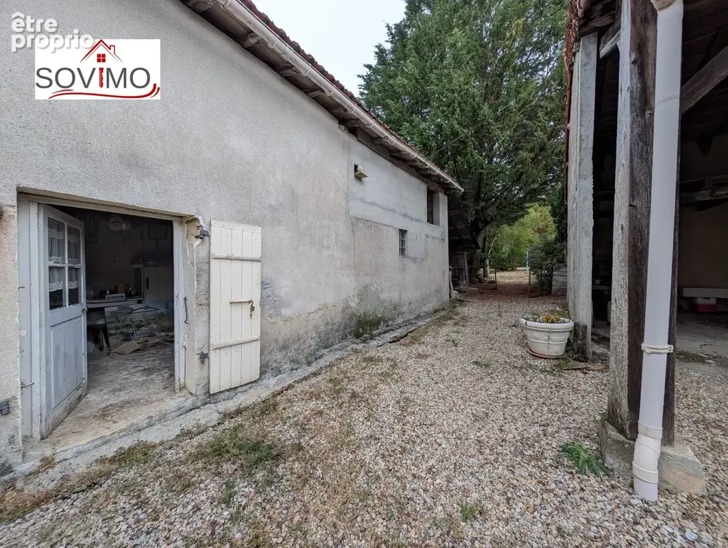 Belle opportunité en centre-bourg   maison avec grand jardin et dépendances - photo 25
