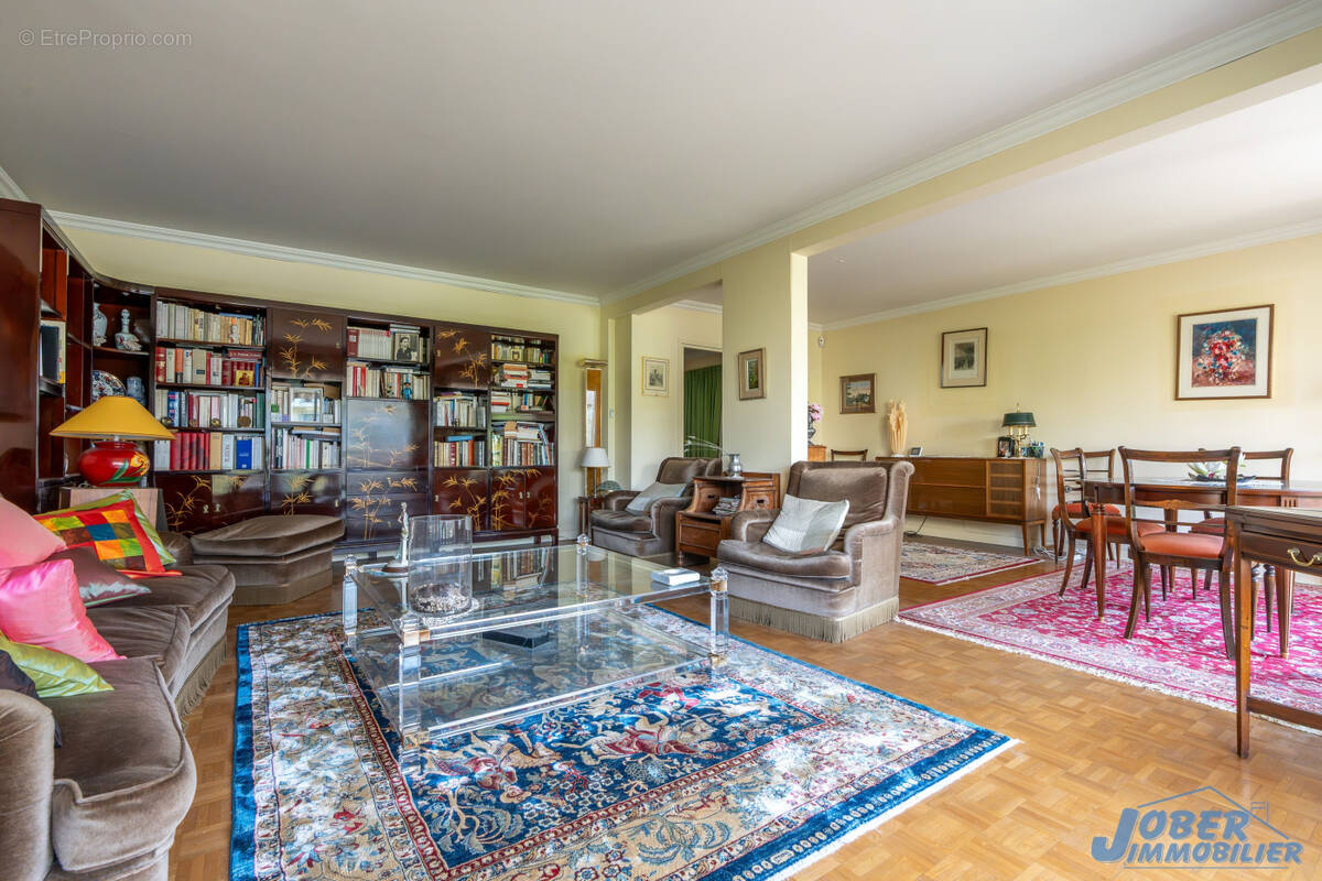 Appartement à NOGENT-SUR-MARNE