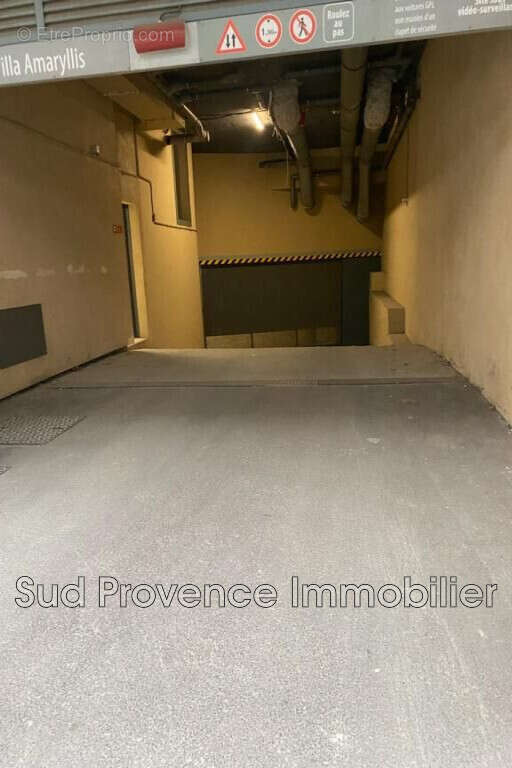 Parking 15 m² à Antibes  - photo 3