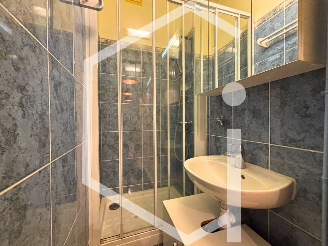 Appartement à LA GARENNE-COLOMBES