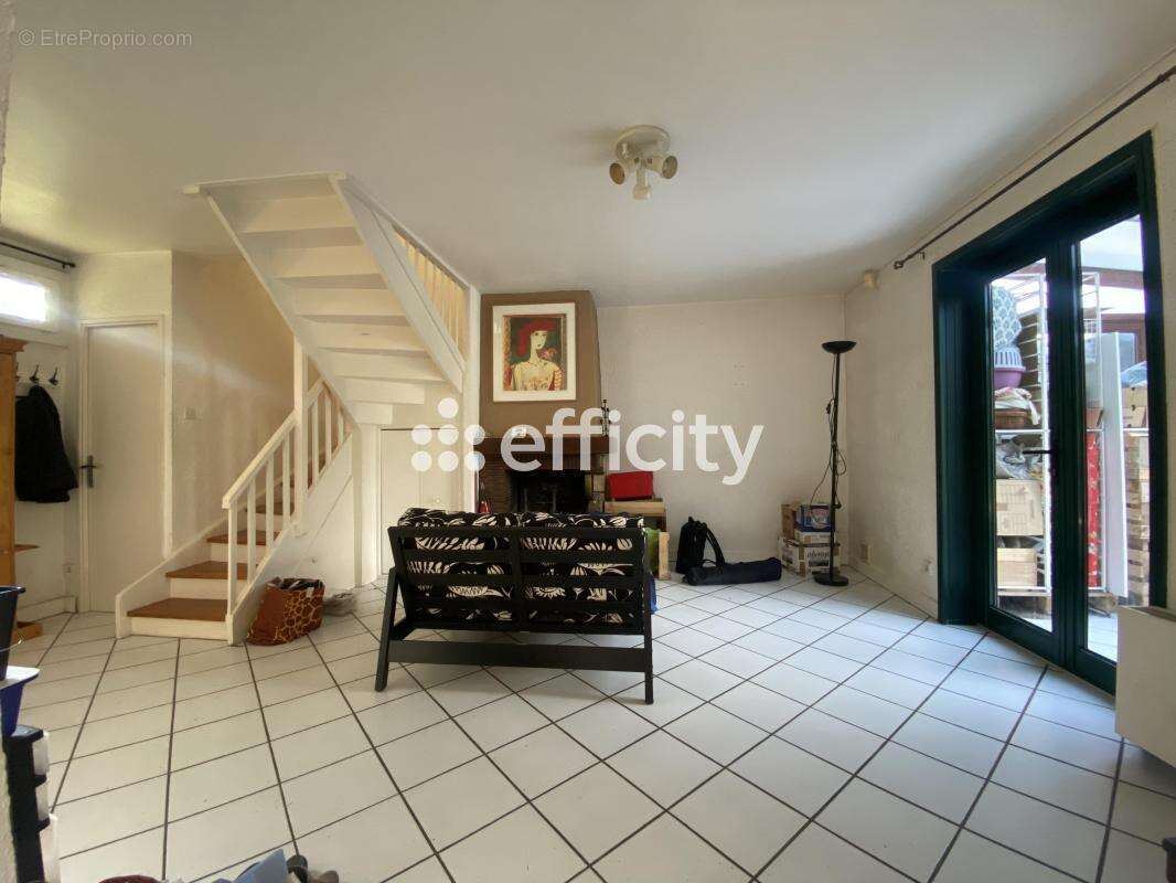 Maison à MAGNY-LES-HAMEAUX