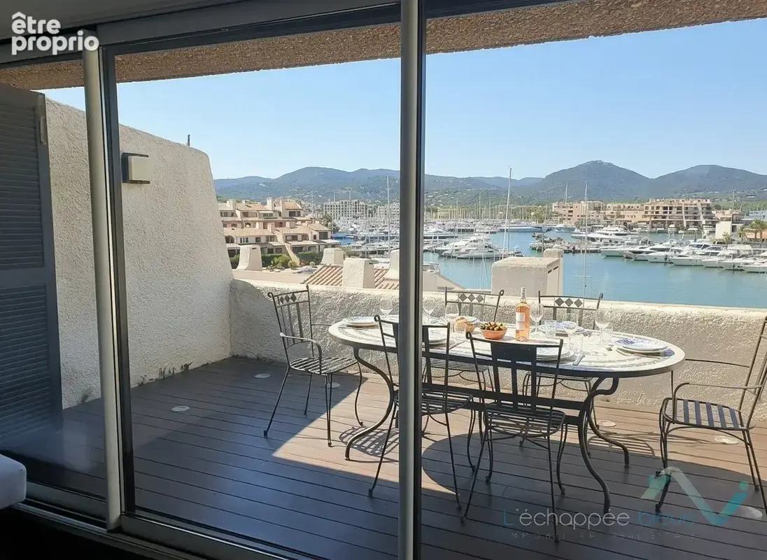 Appartement à COGOLIN