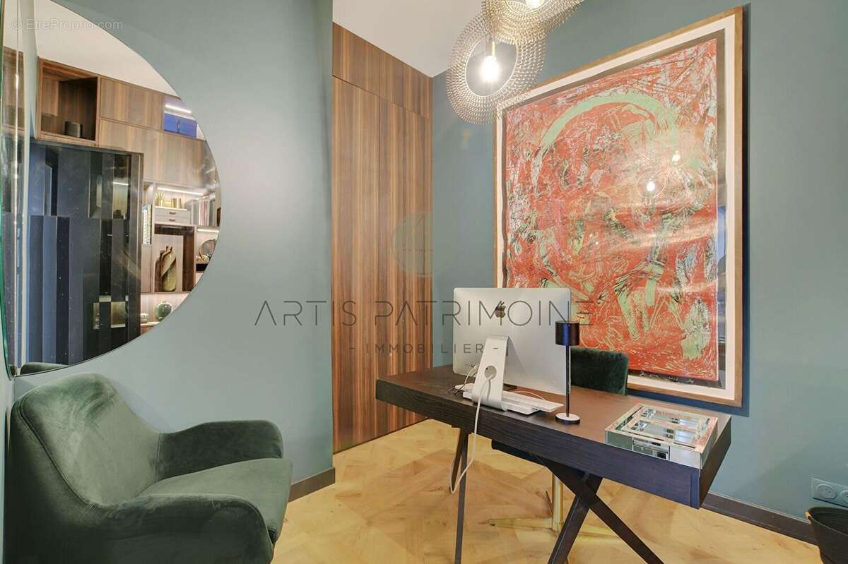 Appartement à PARIS-17E