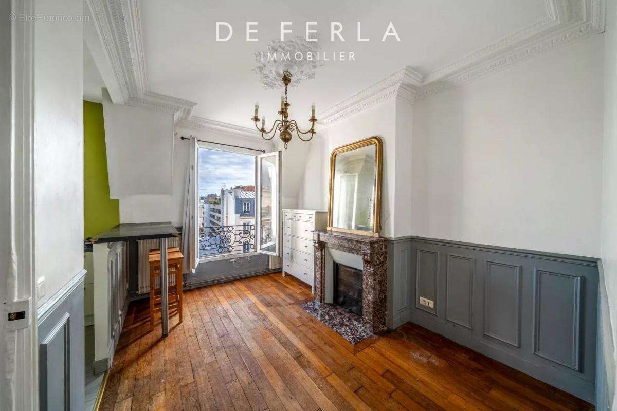 Appartement à PARIS-14E