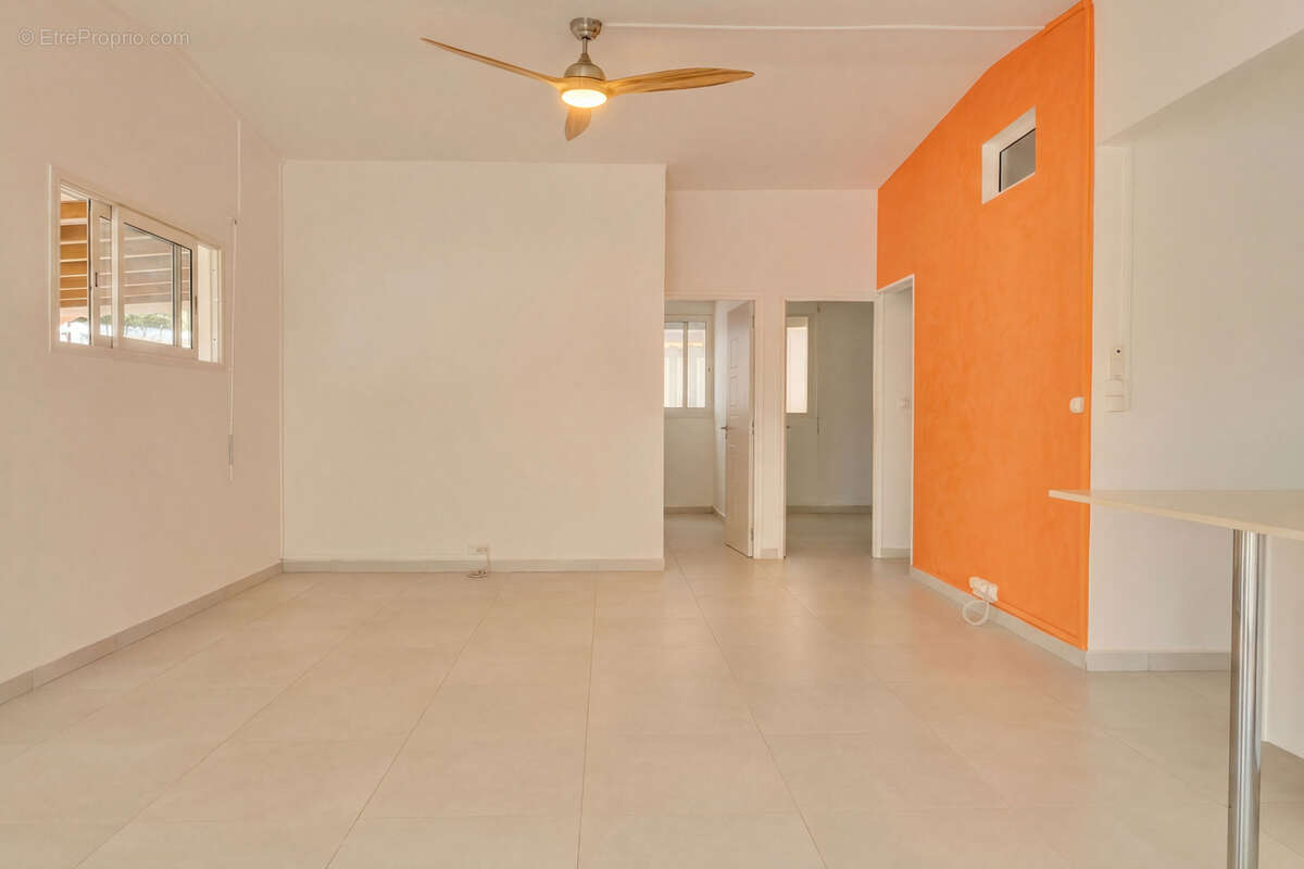 Maison à PETIT-BOURG