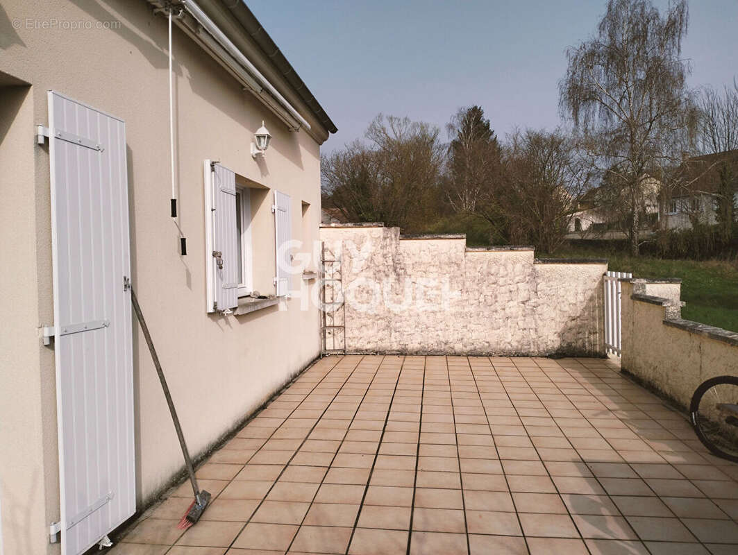 Maison à VERNOU-LA-CELLE-SUR-SEINE