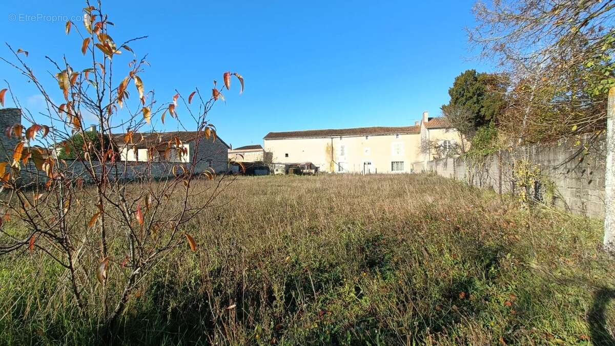 Maison ancienne neuville de poitou - photo 16