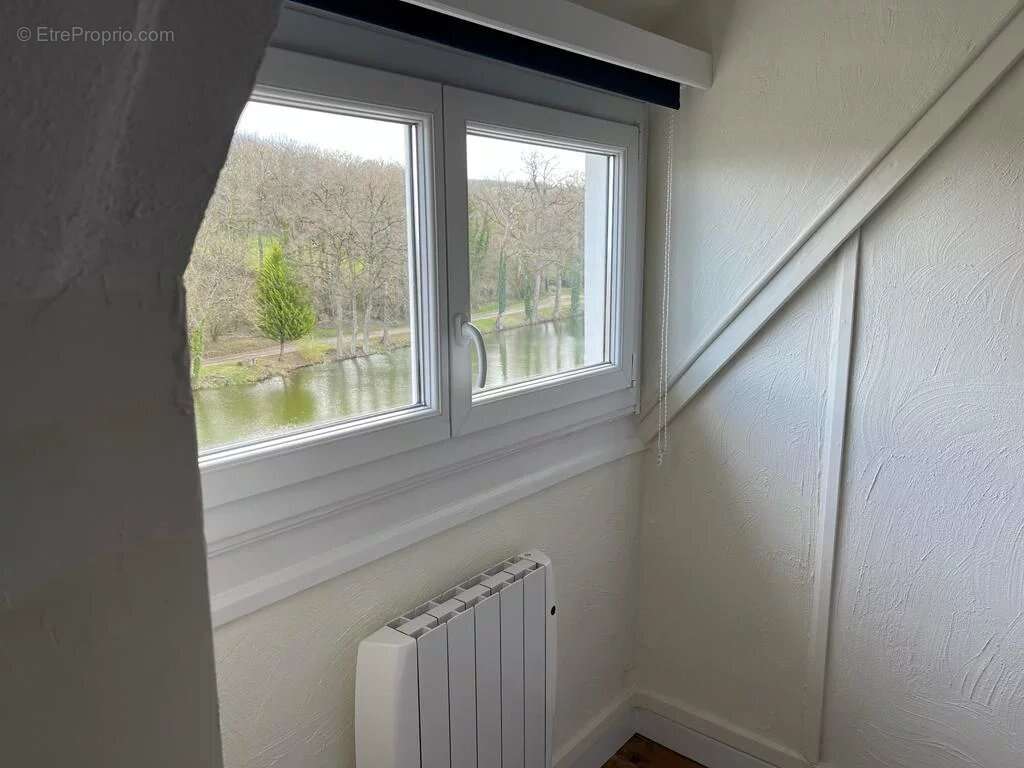 Maison à CHATELUS-MALVALEIX