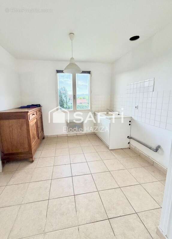 Photo 8 - Maison à LUSIGNAN