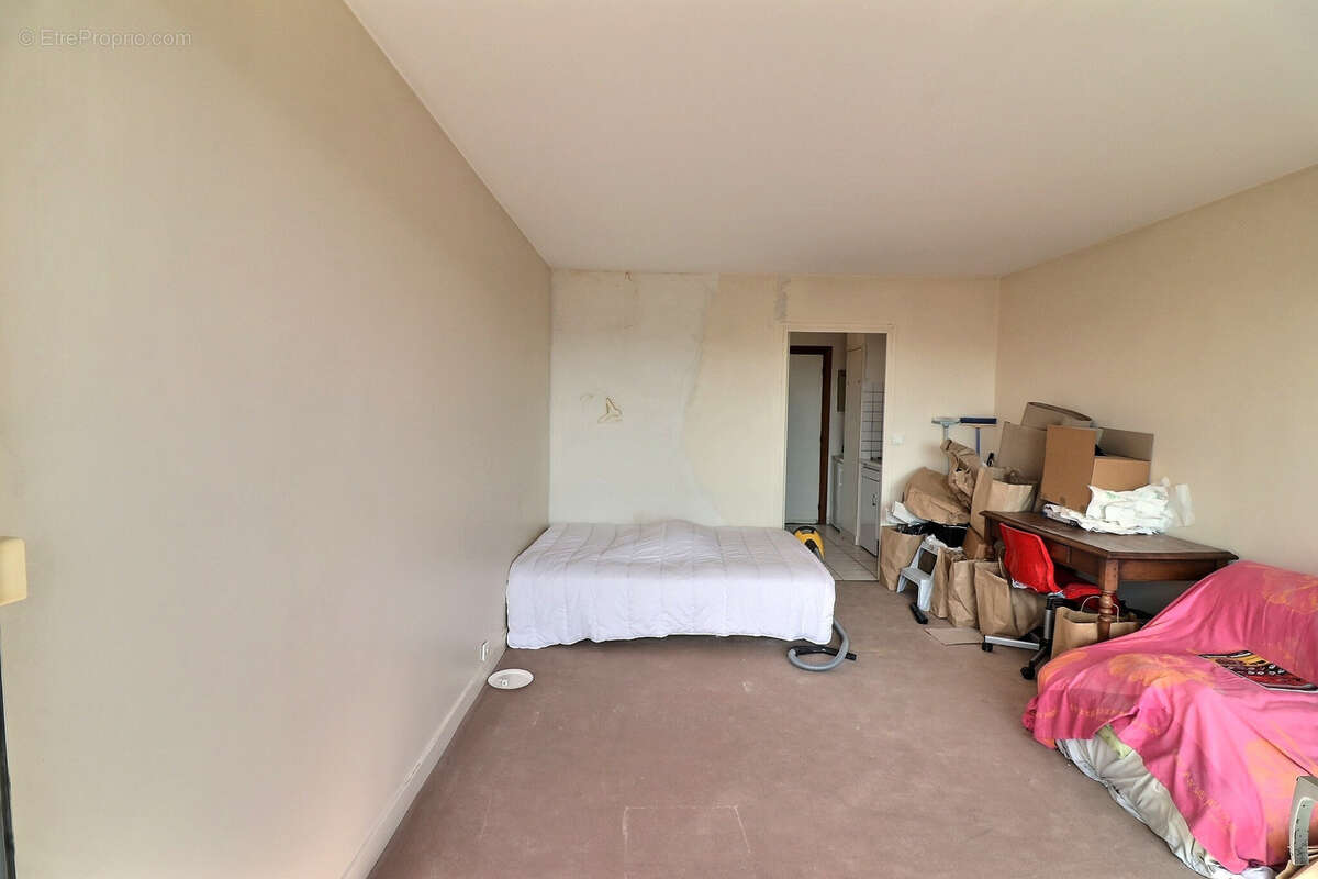 Appartement à PARIS-14E