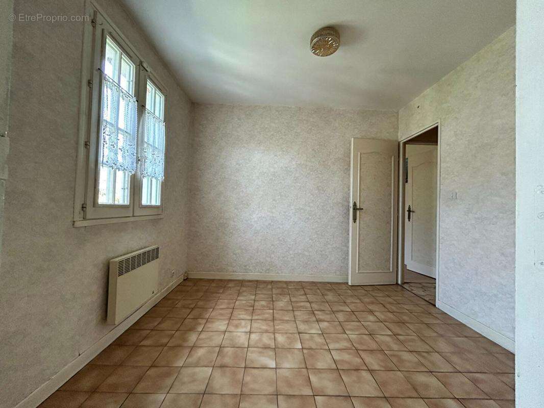 Maison à MARINES