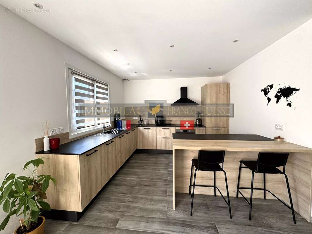 EXCLUSIVITE - Maison T5 contemporaine avec suite parentale, terrasse et garage à Scionzier. - photo 2