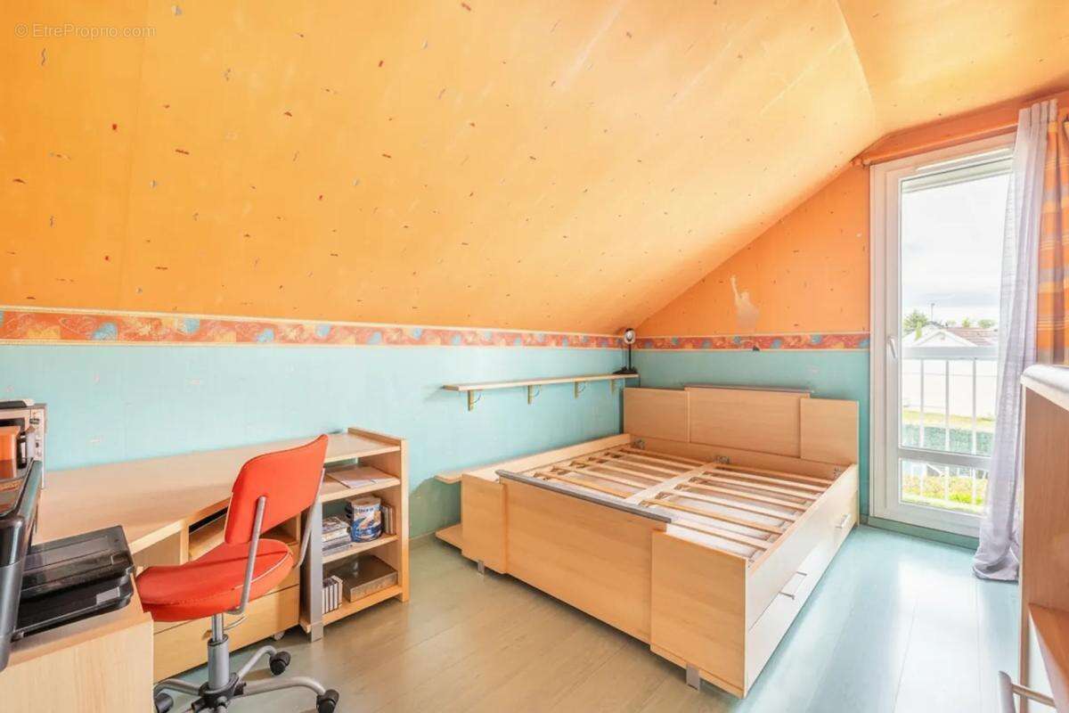 Maison de 5 pièces de 120 m² à Limeil-Brévannes - photo 7