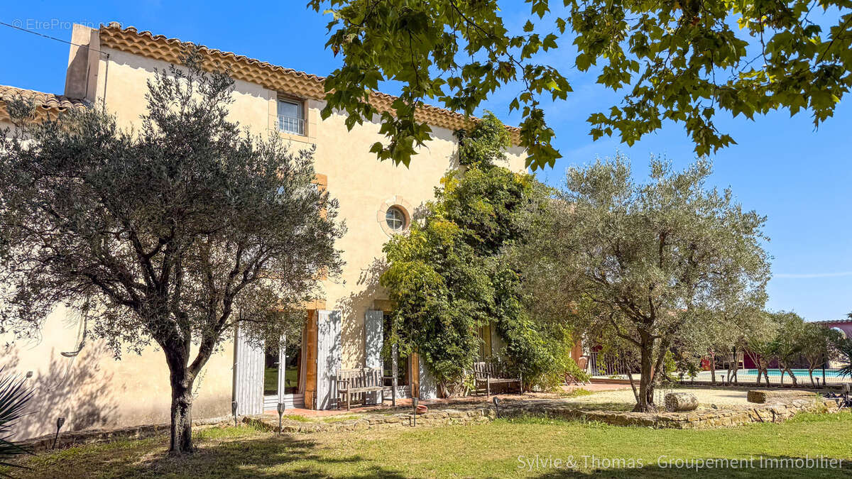 Maison à CADEROUSSE