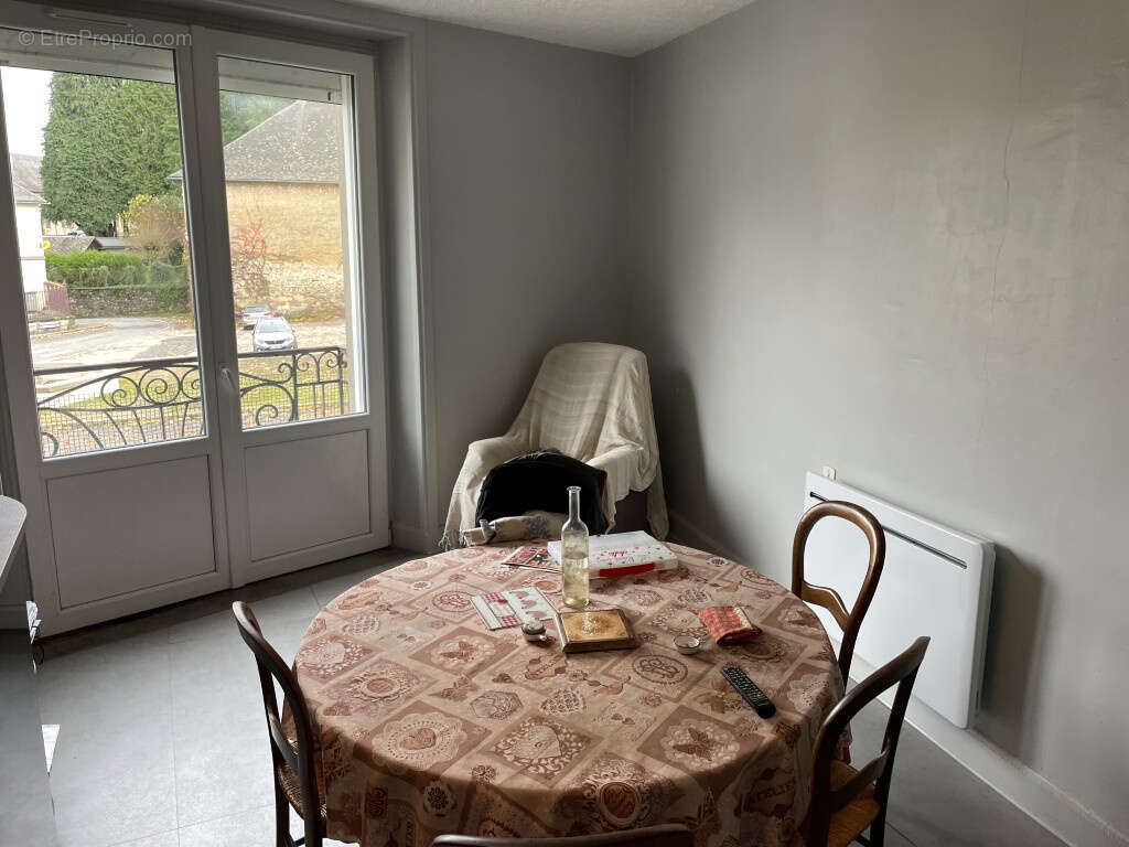 Maison à ARNAC-POMPADOUR