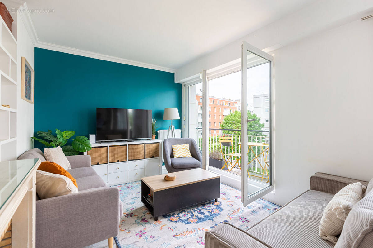 Appartement à COURBEVOIE