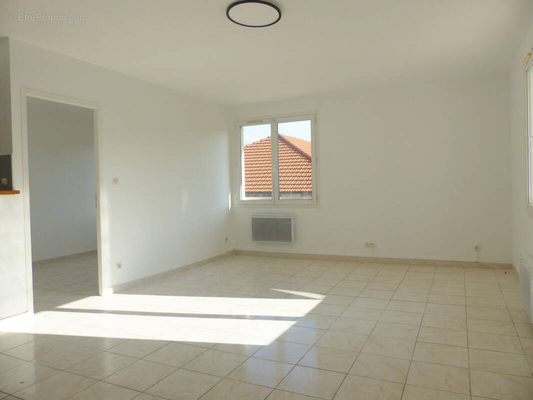 Appartement à LAMALOU-LES-BAINS