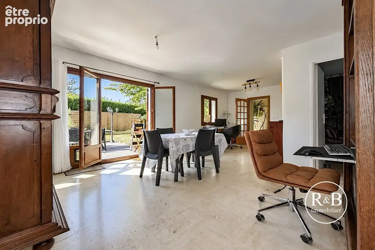 Maison Les Clayes Sous Bois 5 pièces 102 m2 - photo 3