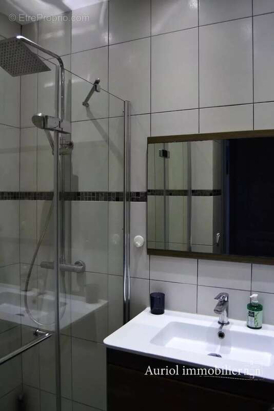 Appartement à ROQUEVAIRE