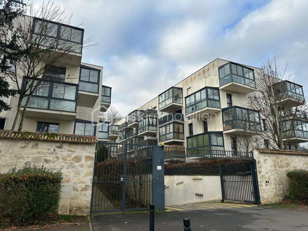 Appartement à LOUVRES