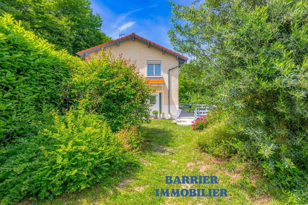 Maison à VAULX-MILIEU