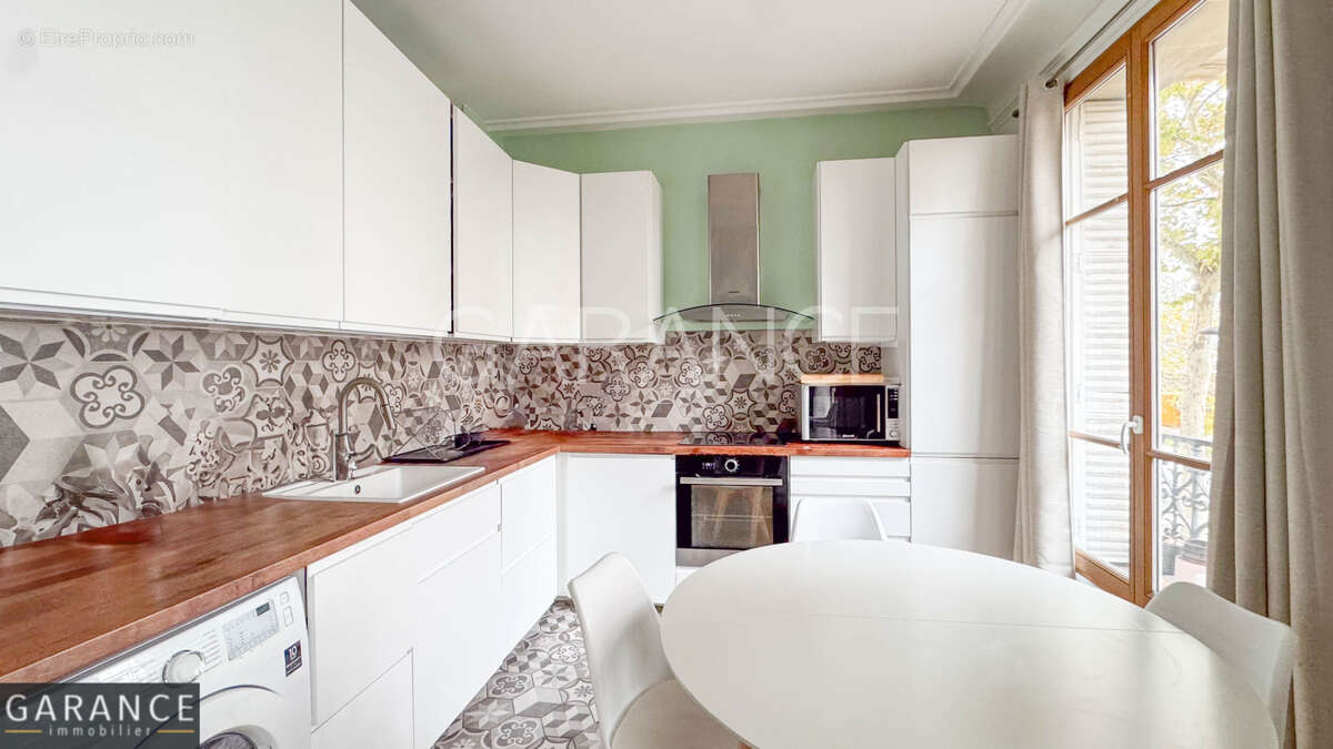 Appartement à PARIS-12E