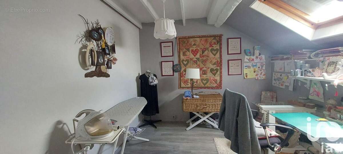 Photo 9