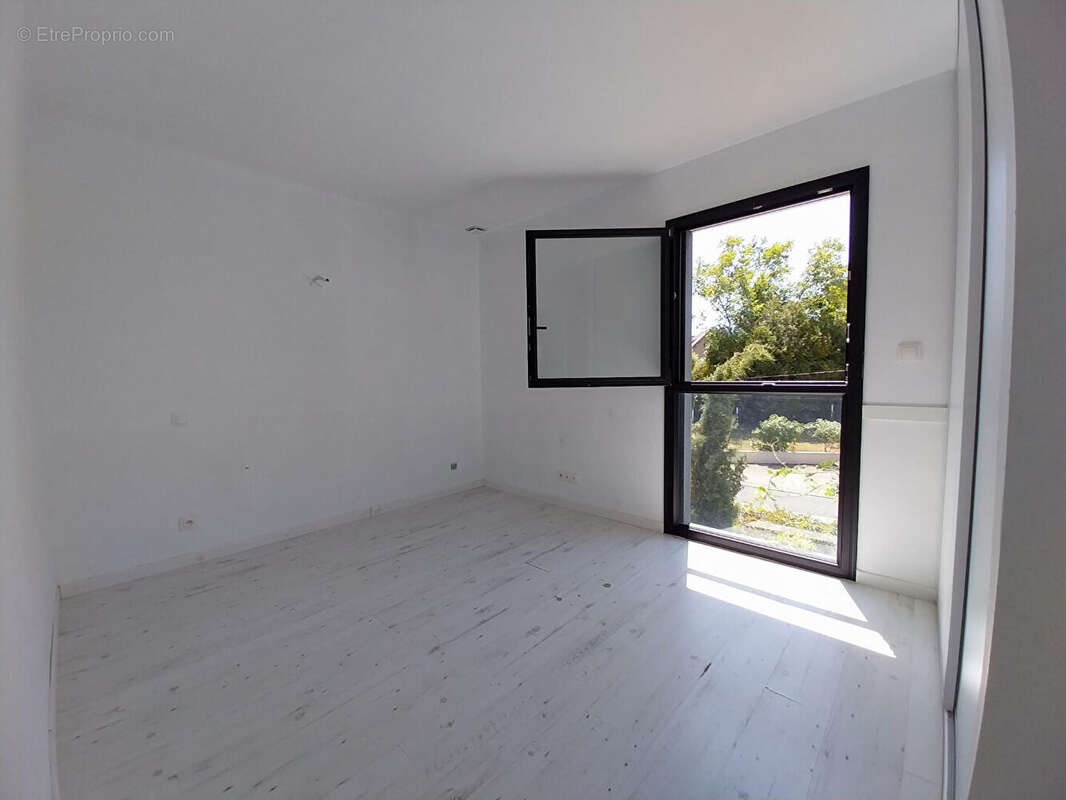 Maison 230m² à montamisé - photo 9