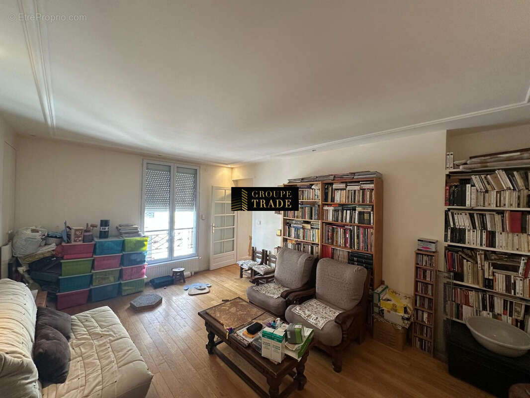 Appartement à PARIS-8E