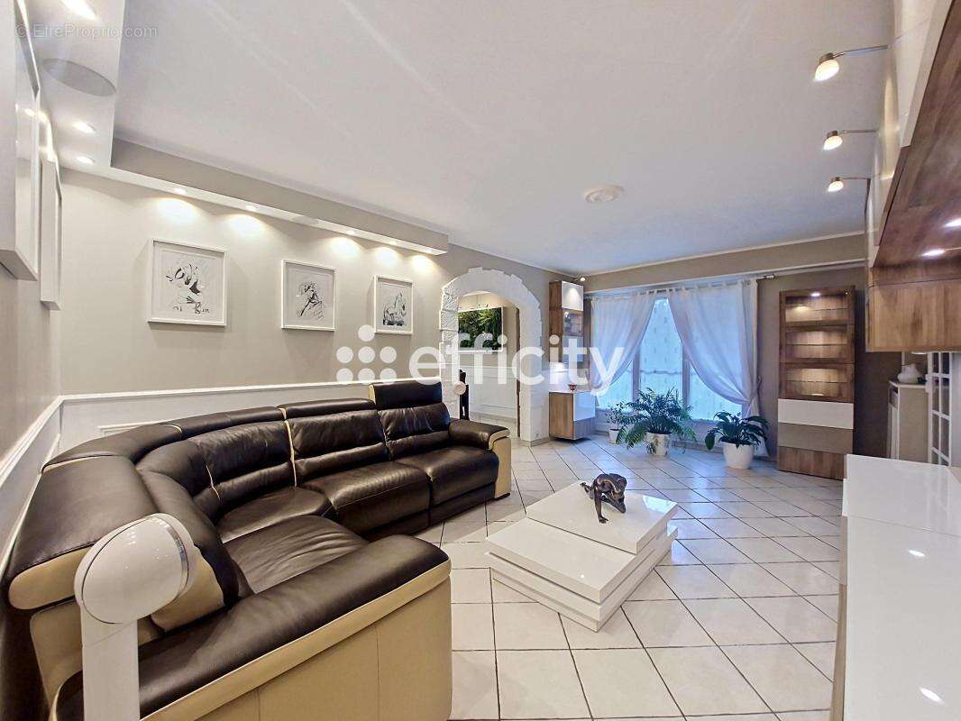 Appartement à SAINT-GRATIEN