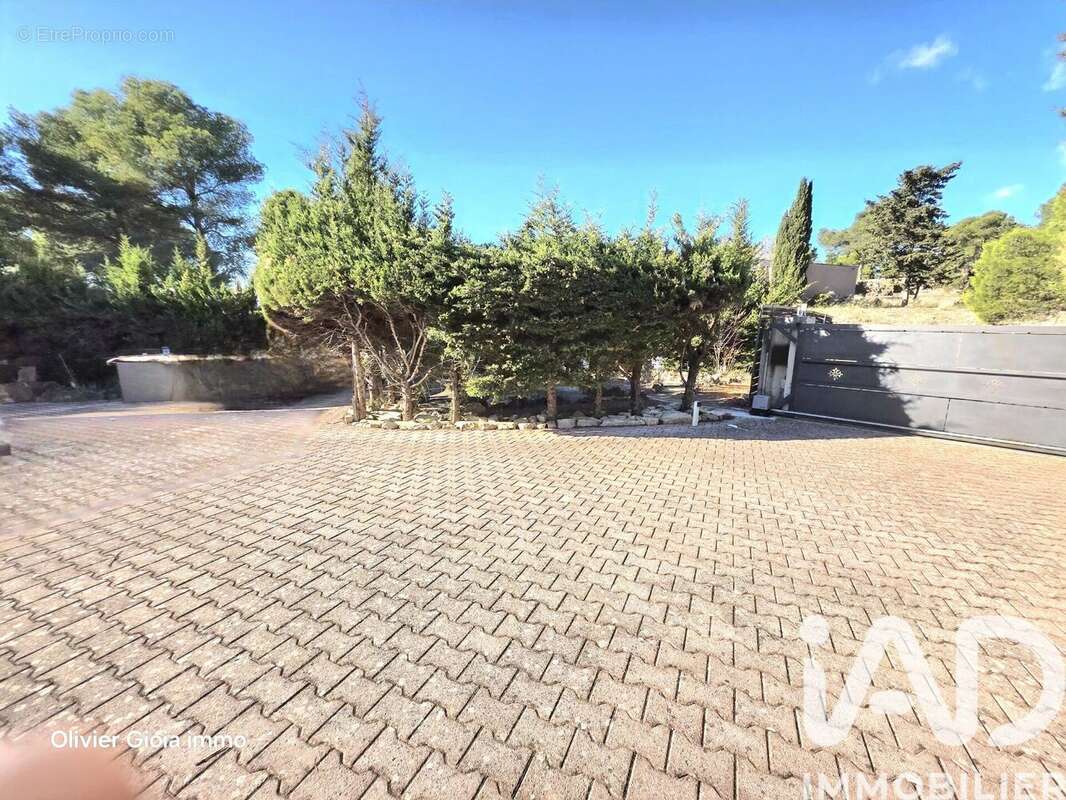 Photo 2 - Maison à LEZIGNAN-CORBIERES