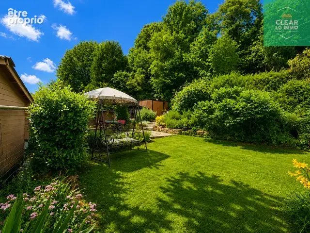 Maisonavec jardin et piscine - photo 2