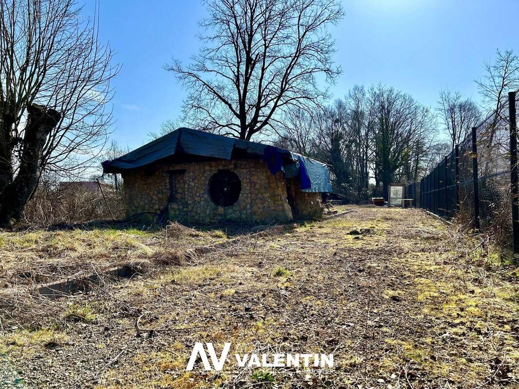 Terrain à MOULINS-LES-METZ