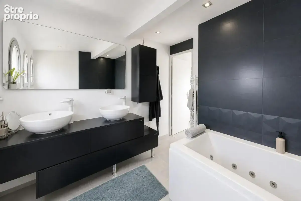 Maison de 10 pièces de 282 m² à Bourg-de-Visa - photo 16