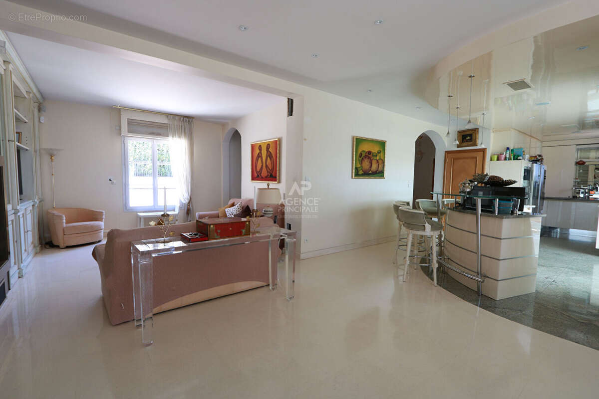 Maison à COURDIMANCHE