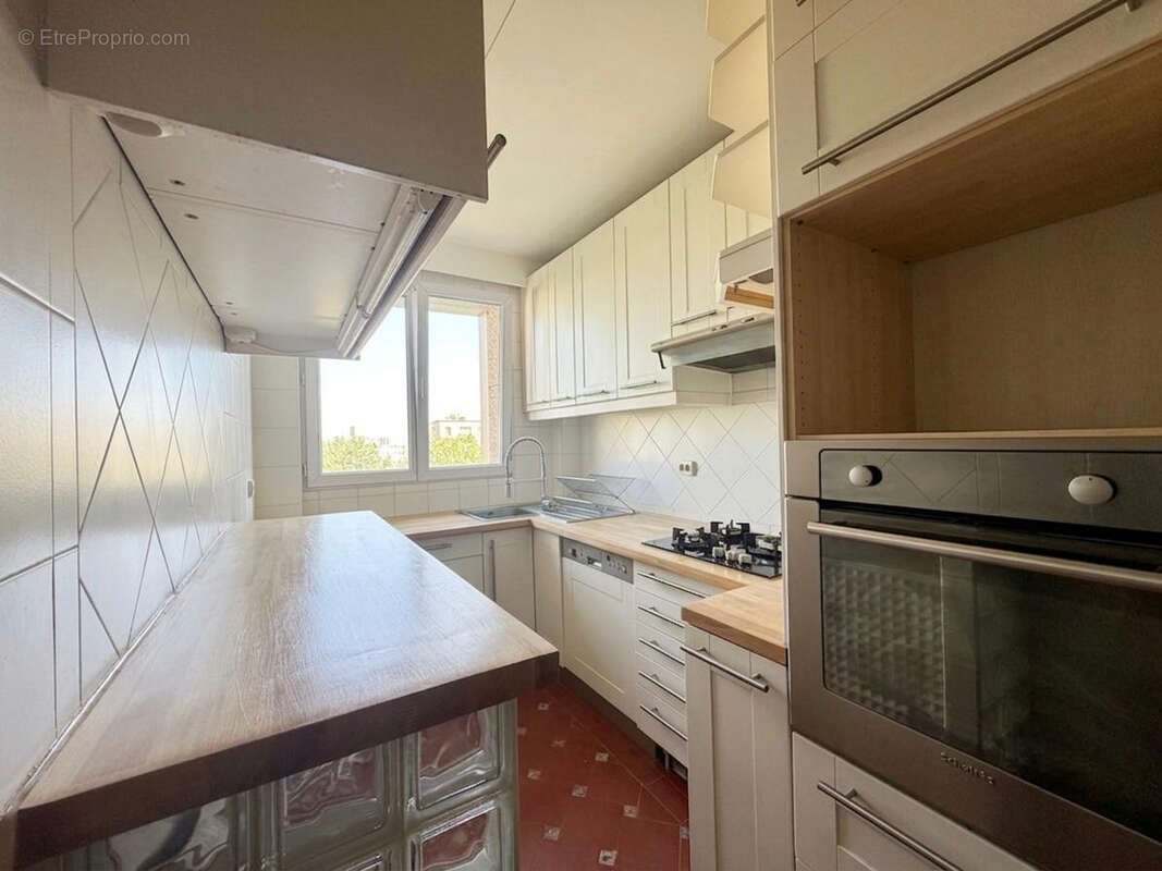 Appartement à PARIS-20E